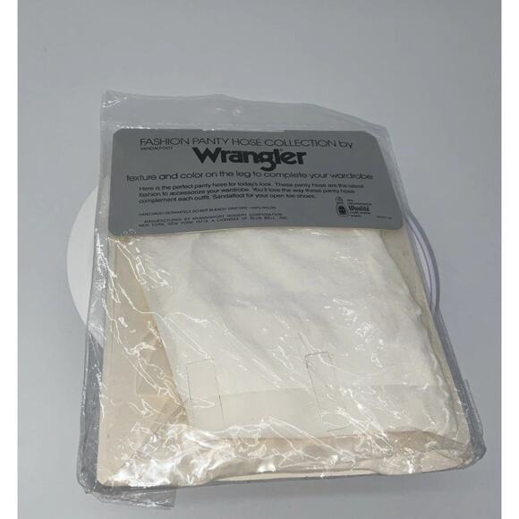 VTG 1970s/80s Wrangler Pantyhose Control Top Size B 120-140 lbs, White New - Picture 2 of 5
